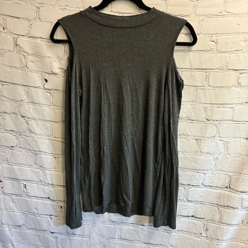 5/$20 Banana Republic Mock Neck Shoulder Cut Out Gray Ribbed Long Sleeve Top SzM